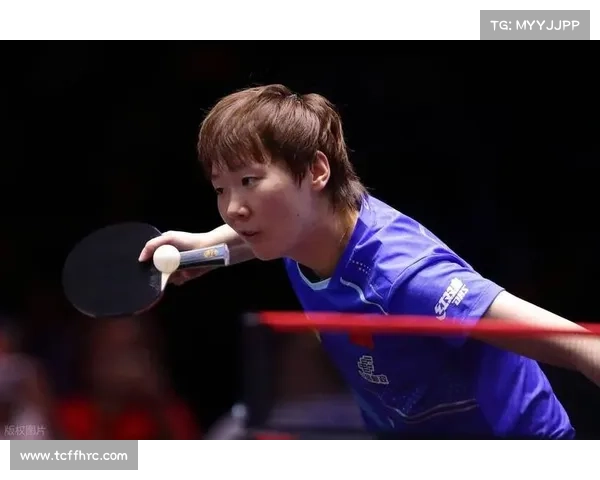 王曼昱夺冠后亲切与残疾球迷互动 慷慨捐赠全套训练装备