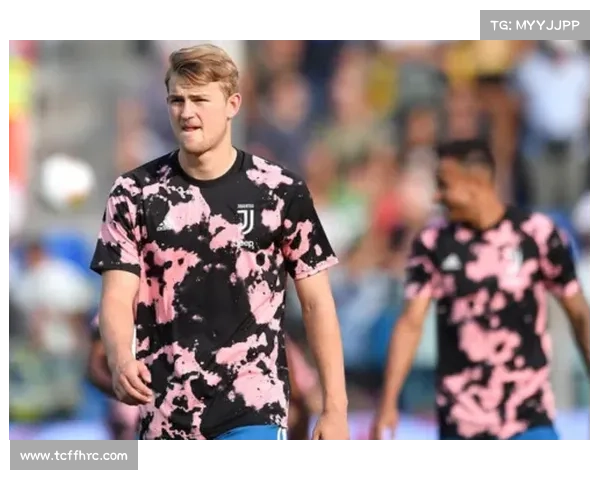 尼斯官方确认波姆尼托左胫骨再度骨折将长期缺阵数月球队防线受重创